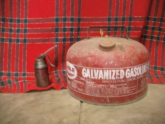Gas Can & Oil Can