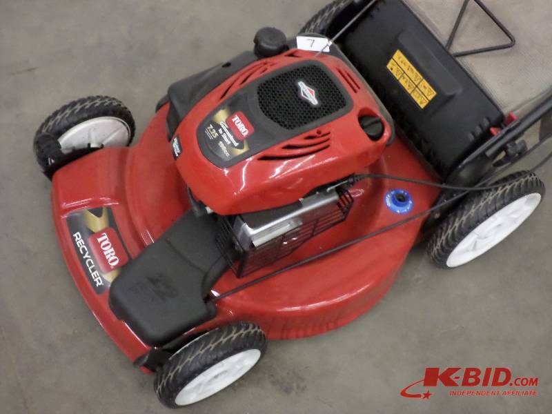 Toro Personal Pace Recycler 22 Law...