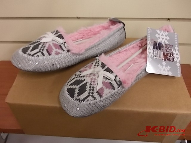Muk-Luks Size 7