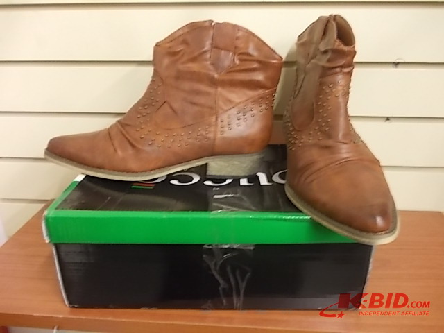 Bucco Western Boot - Size 9