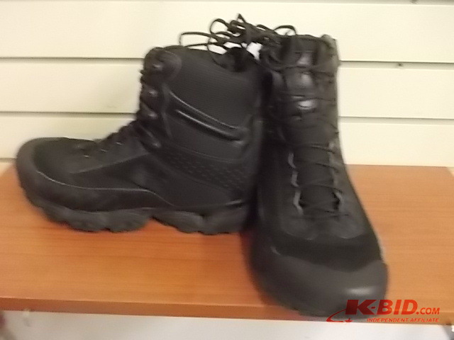 Under Armor Size 9-12