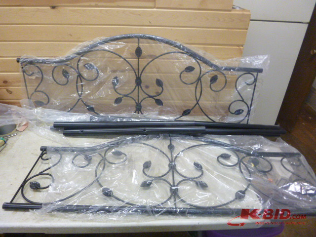 lot 22 image: Metal Head and Foot Boards