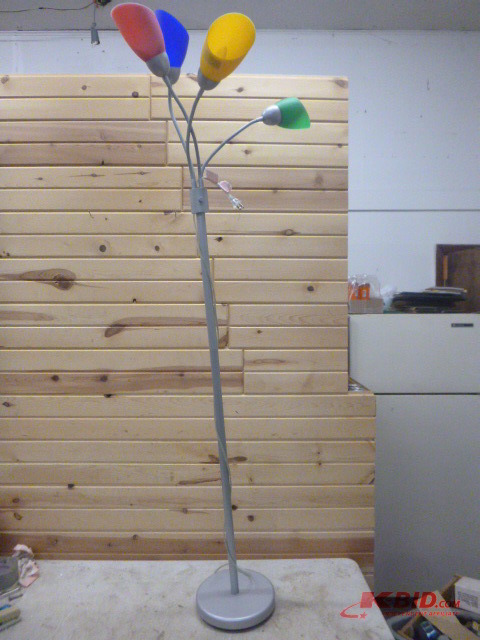 lot 27 image: Floor Lamp