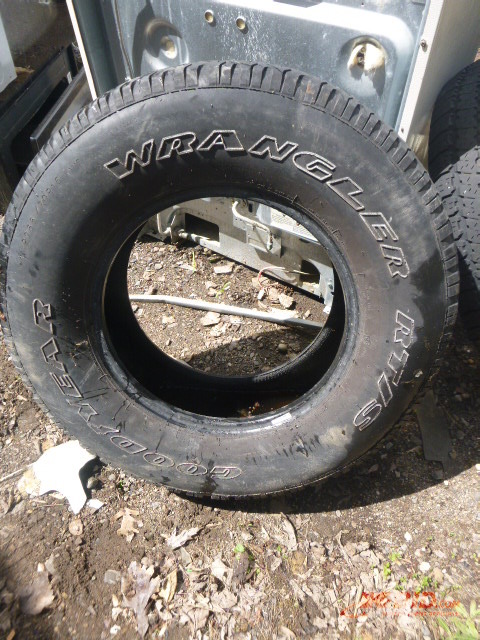 lot 71 image: Goodyear Wrangler RTS Tire