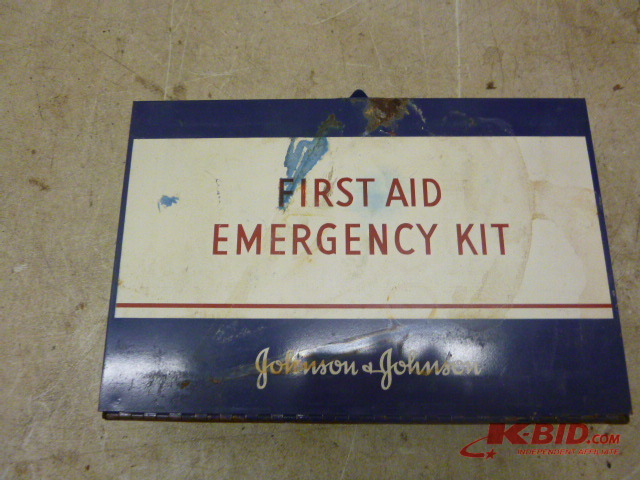 lot 109 image: Johnson & Johnson First Aid Kit