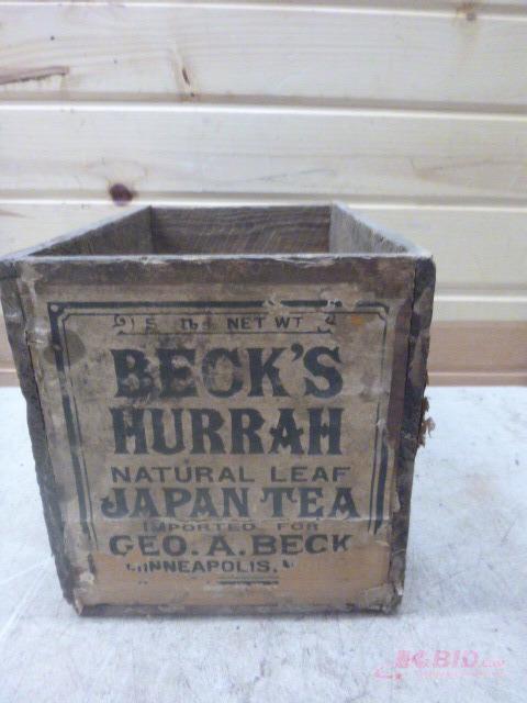 lot 112 image: Vintage Crate