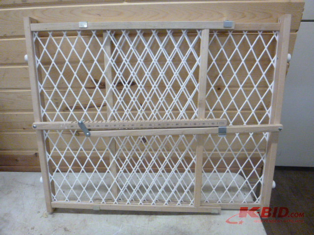 lot 114 image: Stair Gate