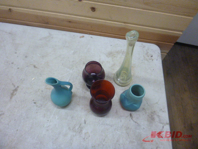 lot 130 image: Miscellaneous Glassware
