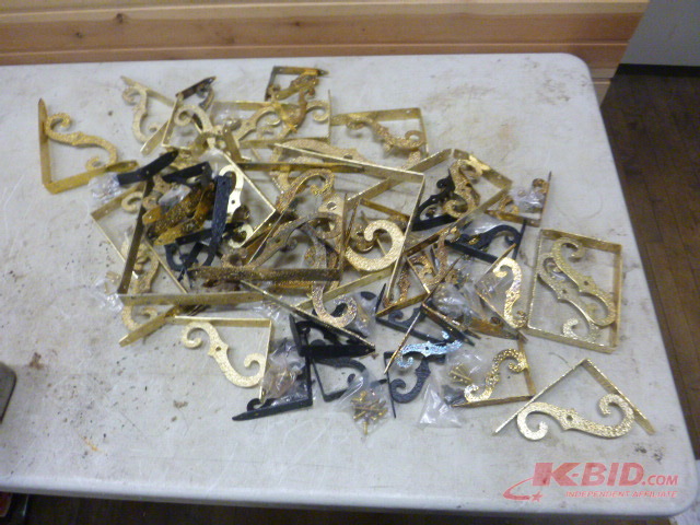lot 166 image: Miscellaneous Shelf Brackets