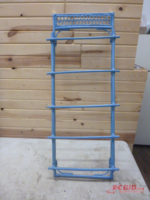 lot 169 image: Over the Door Towel Rack