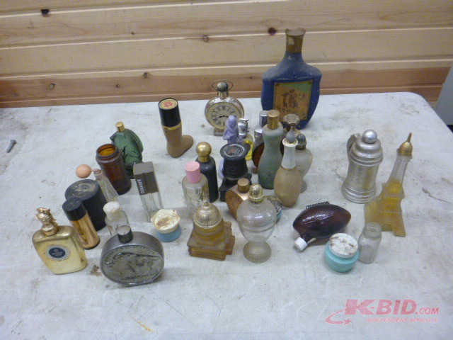 lot 178 image: Miscellaneous Bottles