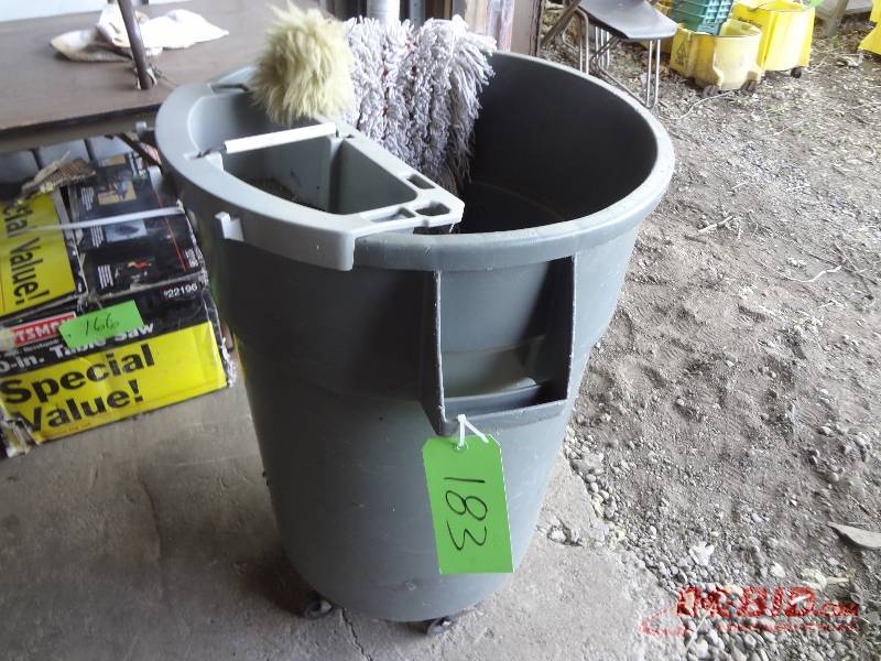 Trash Can on Wheels