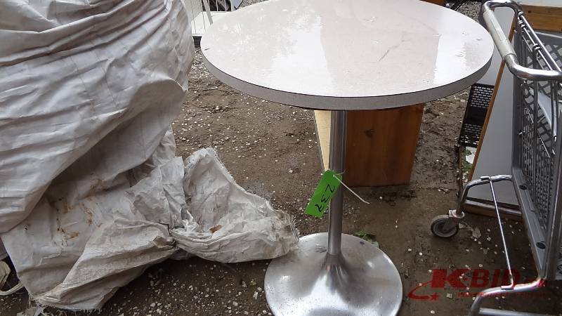 Round Bar Table