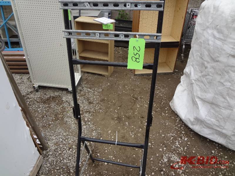 Folding DisplayWork Rack