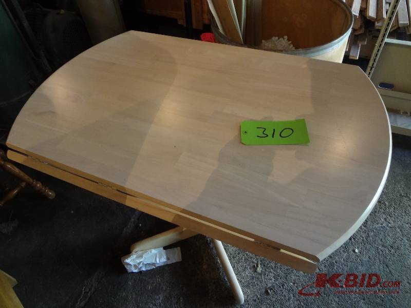 Round Table