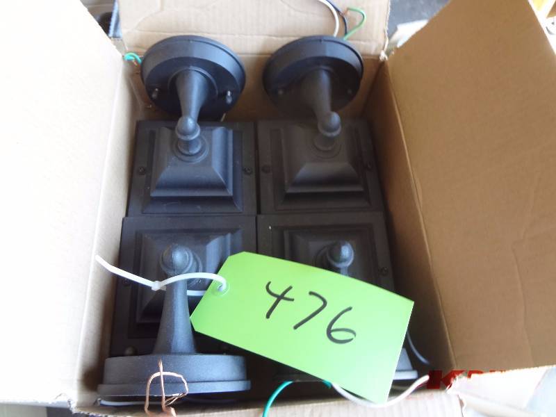 (4) Exterior Light Fixtures
