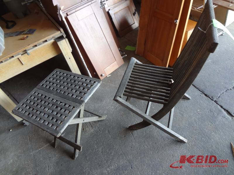 Slat Chair and Table