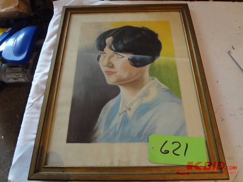 Lady Painting