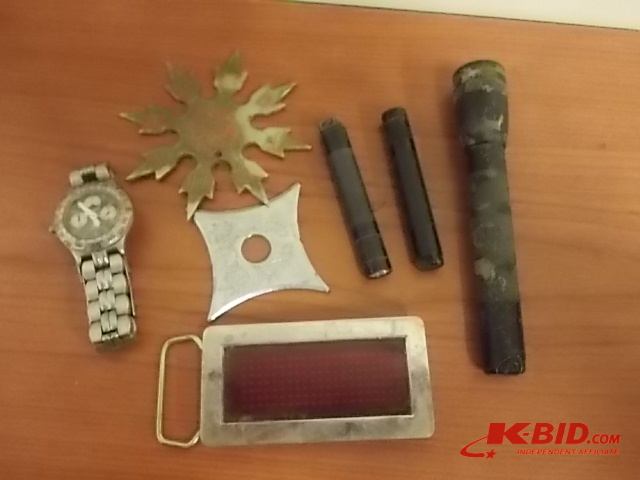 lot 4 image: 3-MagLite Flashlights, Fossil Watch, Belt Buckle, 2-Throwing Stars