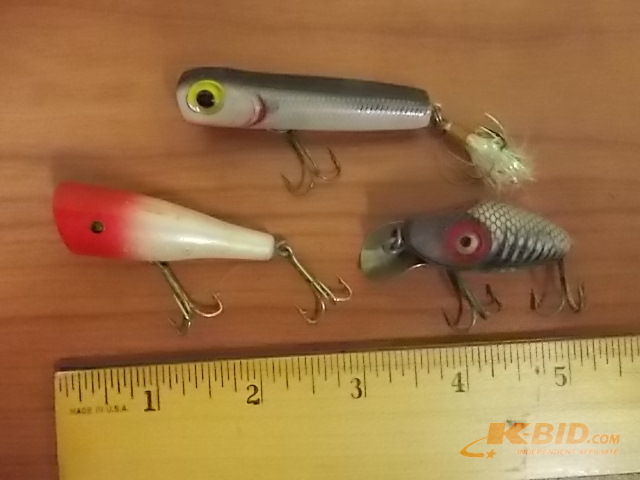 lot 40 image: 3-Lures (1-Creek Chub Plunker, 1-Heddon Midgit Digit, 1-Rattlin Chug Bug)