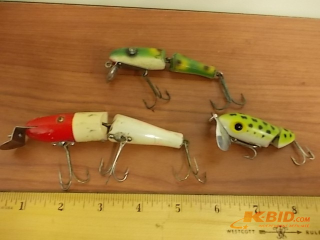 lot 52 image: 3-Lures (Arbogast Jitterbug, CCB Pikie, Frog)