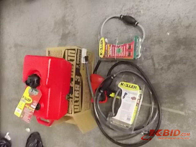 lot 74 image: 3-Gallon Gas Tank & Gas Hoses
