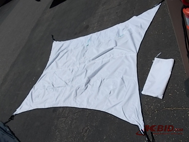 lot 86 image: Boat Shade 9x7