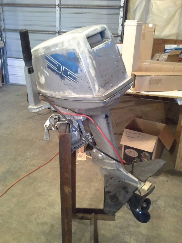 1980 Lund 16 Fiberglass Boat with 25hp Suzuki Outboard