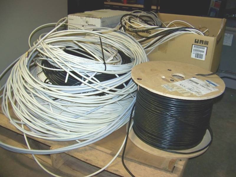 Partial SpoolPartial Box and Pile) Miscellaneous Cable