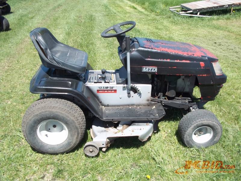 MTD riding mower 12HP Briggs, 38