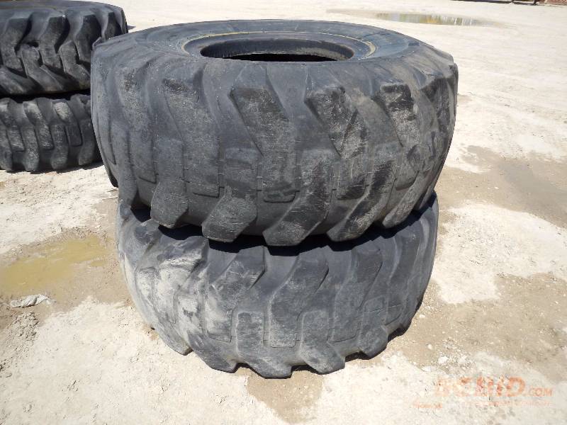 lot 24 image: USED DEMON WHEEL LOADER TIRES