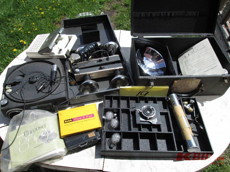 lot 31 image: Lot of vintage photography supplies...