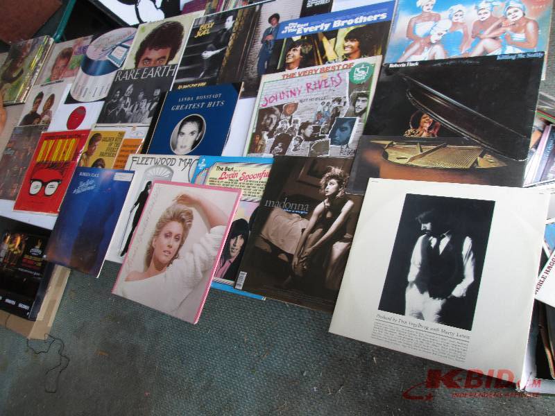 lot 45 image: Lot of assorted vinyl records, see ...