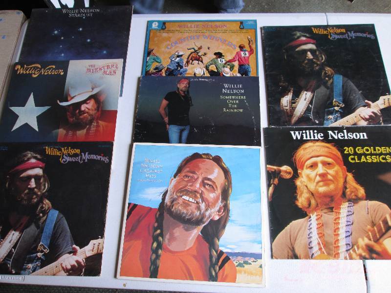 lot 53 image: Lot of Willie Nelson records...