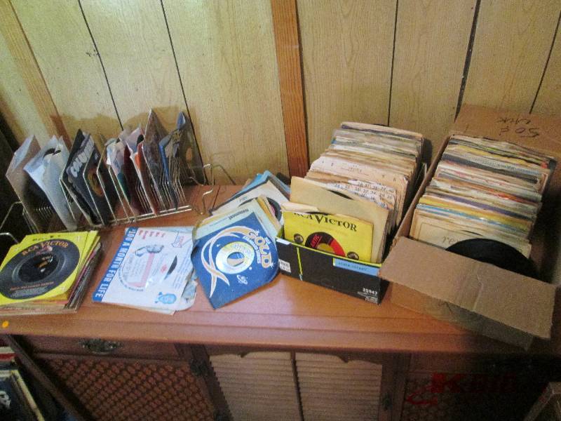 lot 66 image: 2 large boxes of vinyl records, and...
