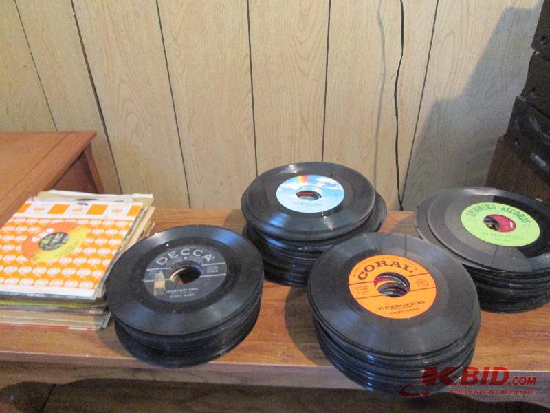 lot 67 image: Lot of vinyl records, most out of t...