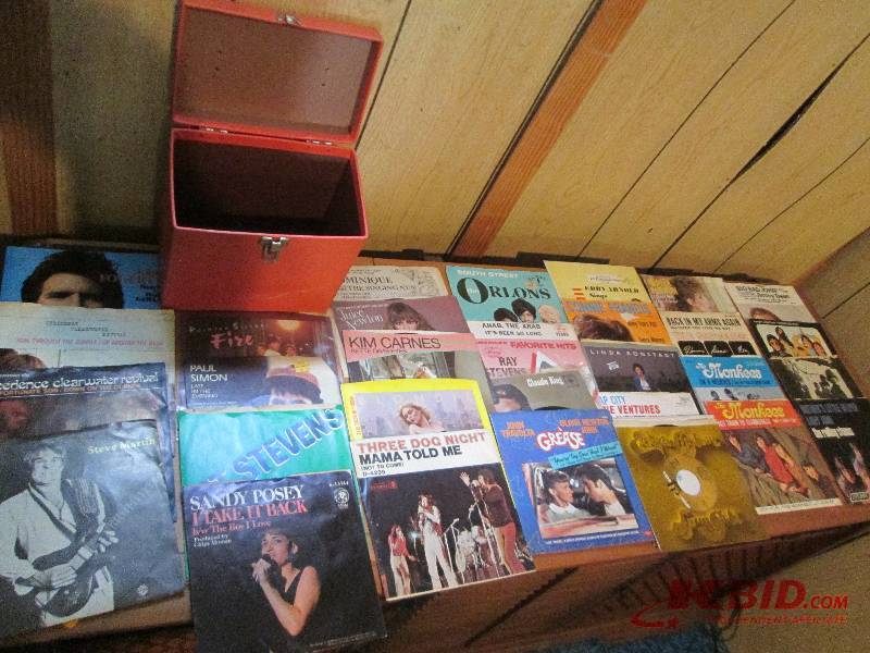 lot 71 image: Assorted classical vinyl records in...