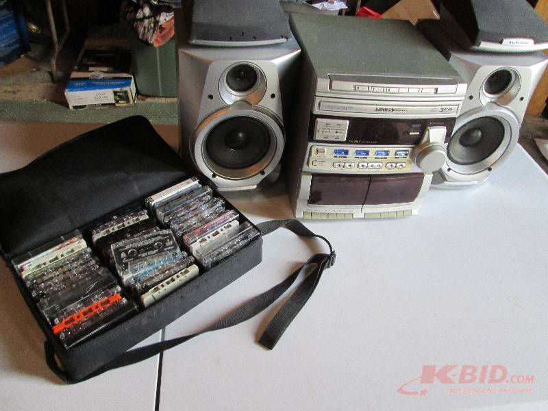 lot 94 image: Phillips boom box with CD Tuner and...