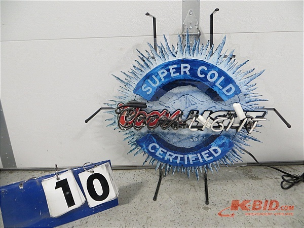 lot 10 image: Coors Light Neon Sign