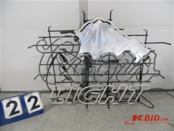lot 22 image: Coors Light Neon Sign