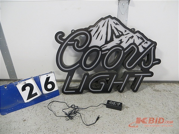 lot 26 image: Coors Light Lighted SIgn