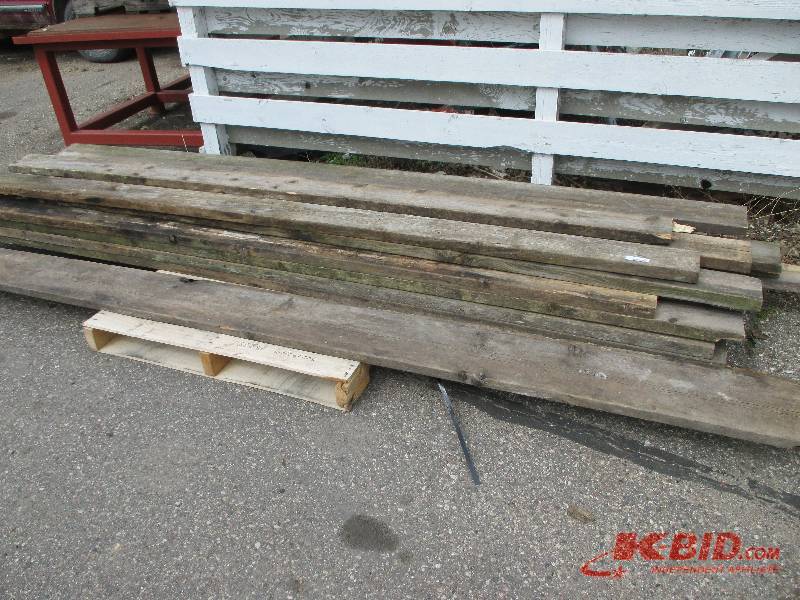 lot 11 image: 22 2x6x10s