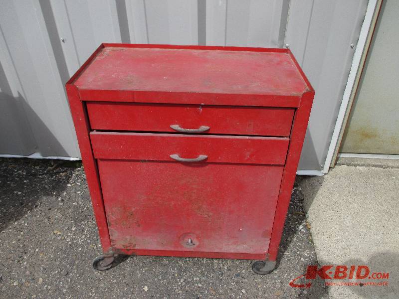 lot 20 image: Tool box
