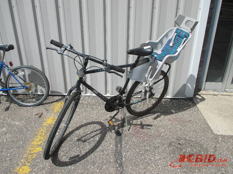 lot 24 image: Huffy Bike