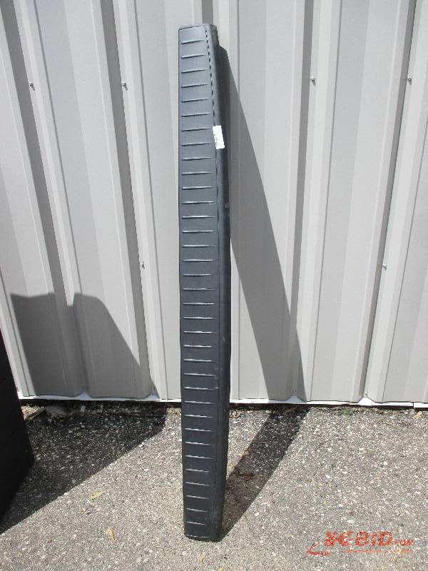 lot 35 image: tailgate protector