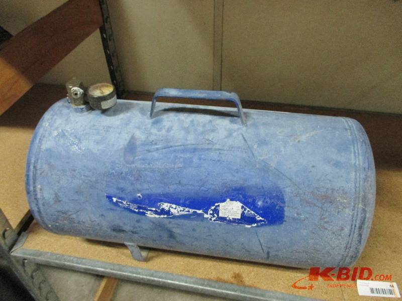 lot 44 image: air tank