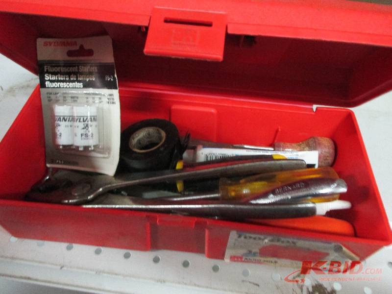lot 58 image: Toolbox and tools