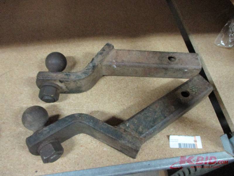 lot 66 image: 2 drop hitches