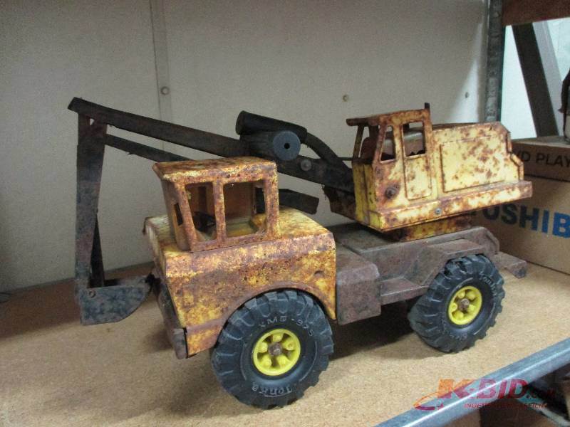 lot 67 image: Tonka Hoe Truck