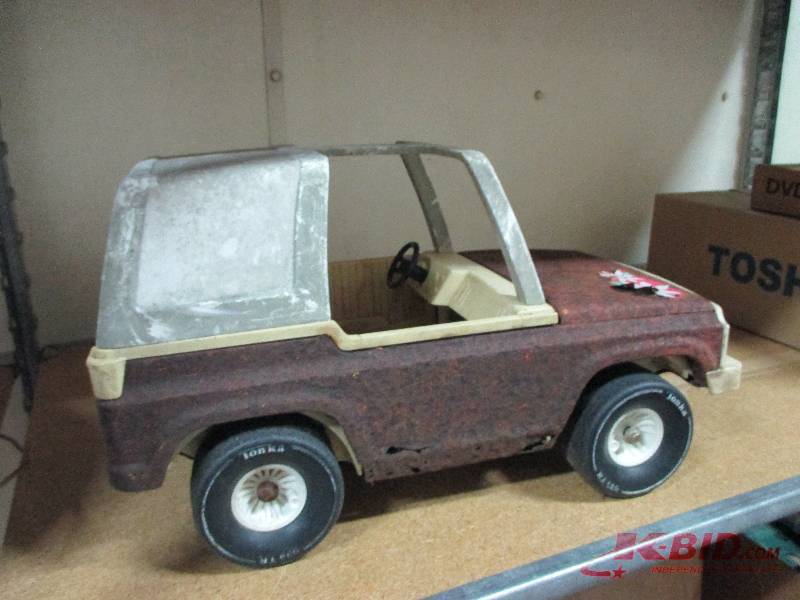lot 77 image: Tonka Bronco